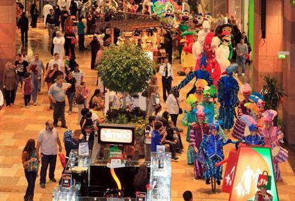 مهرجان دبي للتسوق يحوّل الشوارع الرئيسية والحدائق إلى وجهات احتفالية 